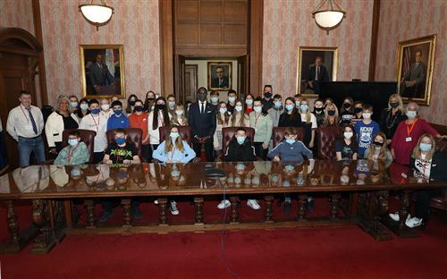 Wales students visit Mayor Justin Bibb